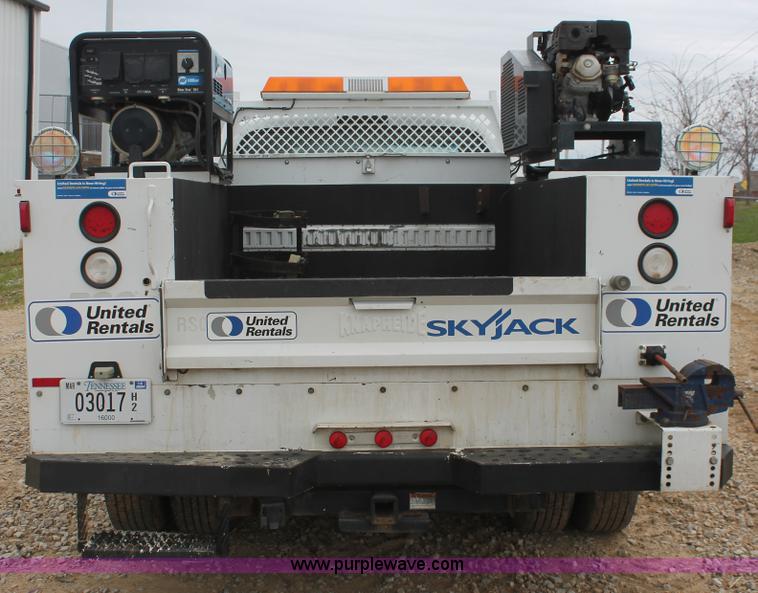 image for item E3341 2006 Ford F350 XL Super Duty service truck