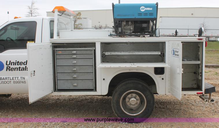 image for item E3341 2006 Ford F350 XL Super Duty service truck