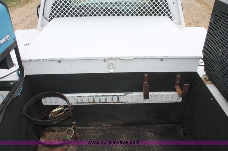 image for item E3341 2006 Ford F350 XL Super Duty service truck