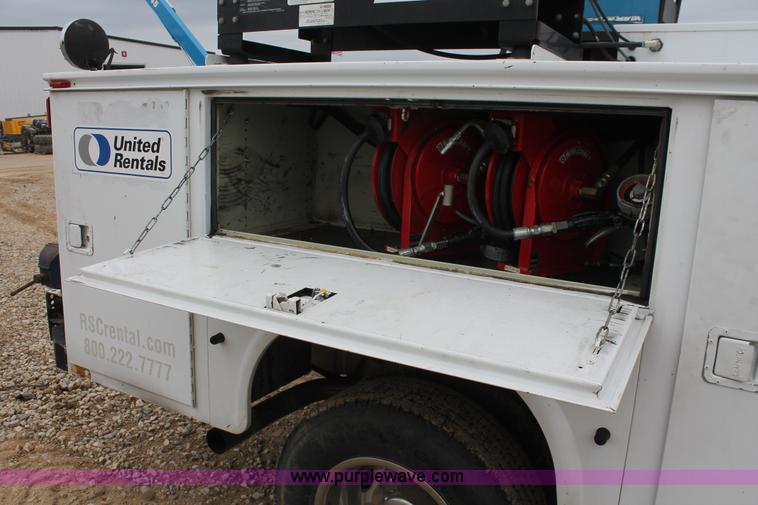 image for item E3341 2006 Ford F350 XL Super Duty service truck