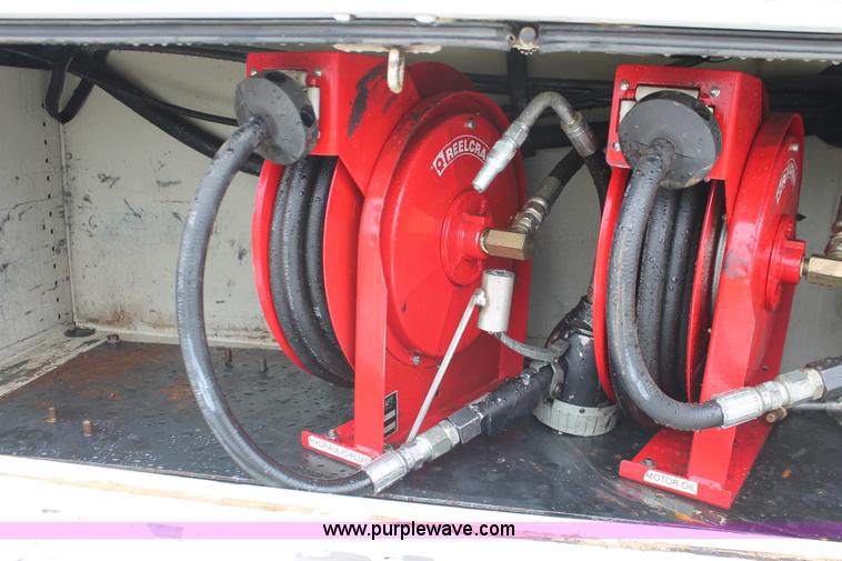 image for item E3341 2006 Ford F350 XL Super Duty service truck