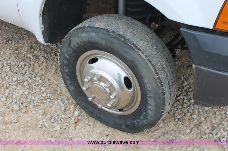 image for item E3341 2006 Ford F350 XL Super Duty service truck