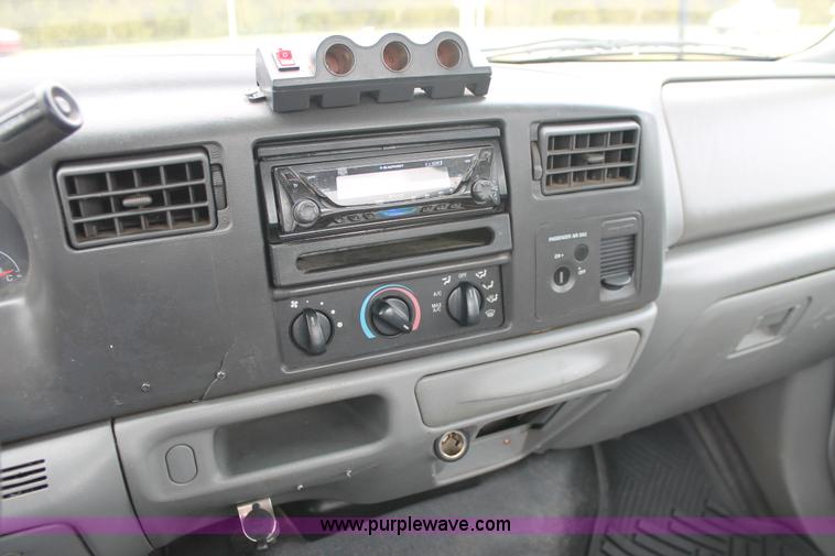 image for item E3342 2004 Ford F350 XL Super Duty service truck