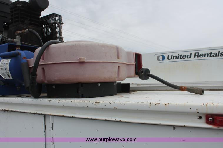 image for item E3342 2004 Ford F350 XL Super Duty service truck