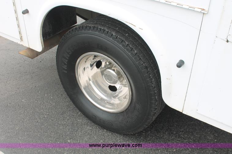 image for item E3342 2004 Ford F350 XL Super Duty service truck