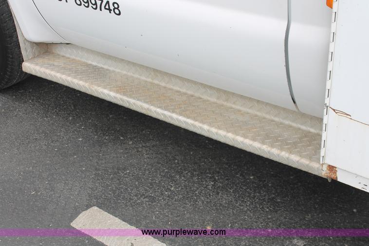 image for item E3342 2004 Ford F350 XL Super Duty service truck