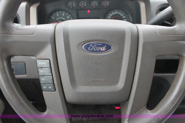 image for item E3343 2010 Ford F150 XL SuperCrew pickup truck