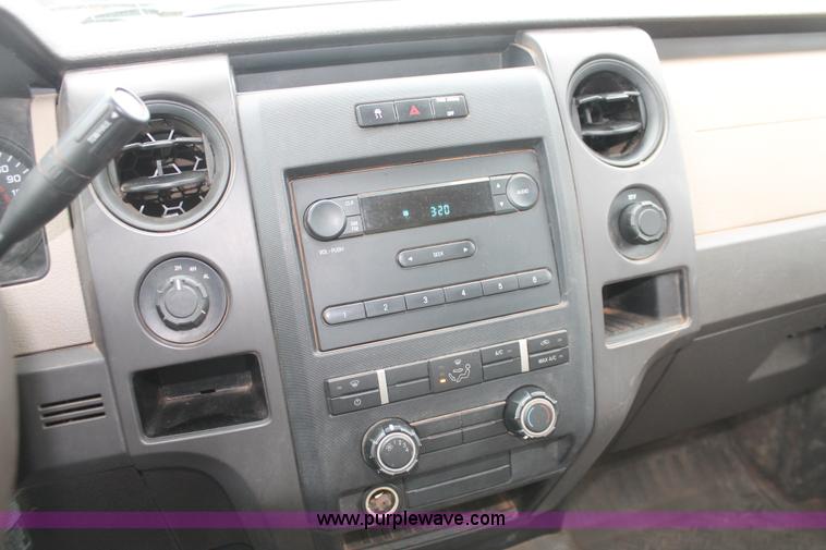 image for item E3343 2010 Ford F150 XL SuperCrew pickup truck