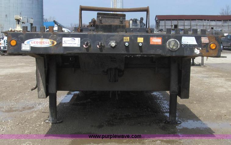 image for item E3839 2007 Ledwell Hydratail 48' tandem axle trailer