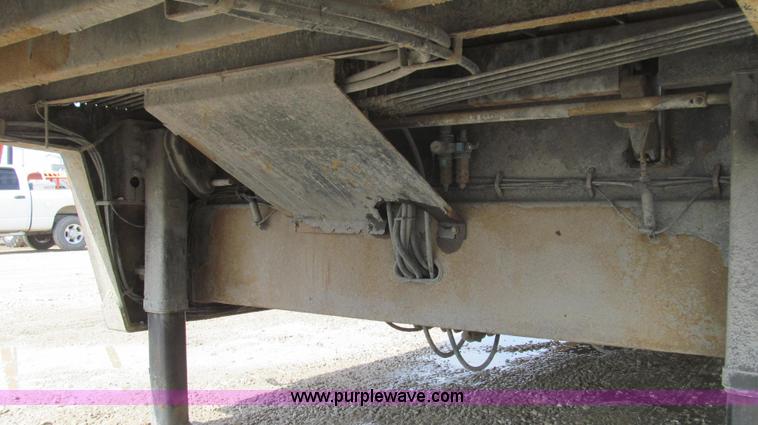 image for item E3839 2007 Ledwell Hydratail 48' tandem axle trailer