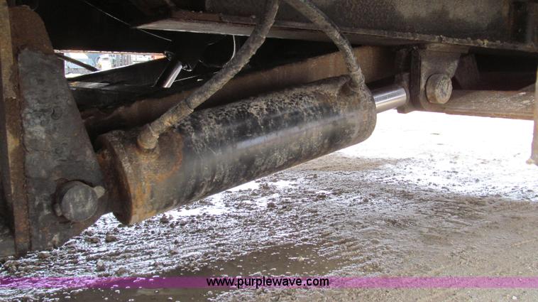 image for item E3839 2007 Ledwell Hydratail 48' tandem axle trailer