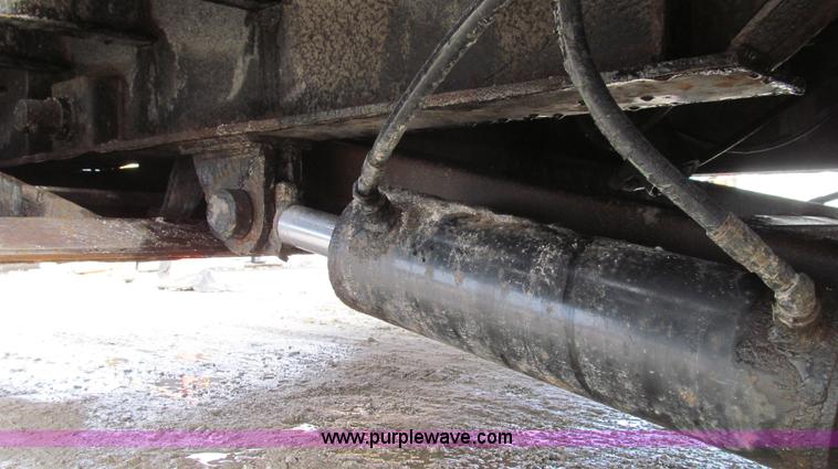 image for item E3839 2007 Ledwell Hydratail 48' tandem axle trailer