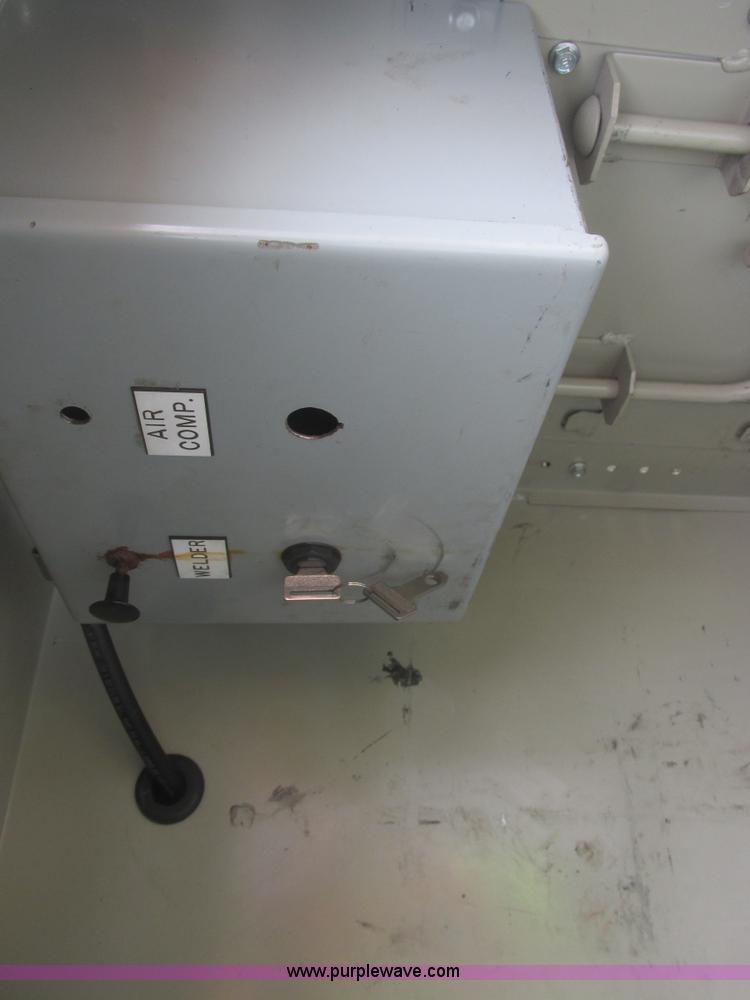 image for item E7184 2007 Ford F550 XL Super Duty service truck