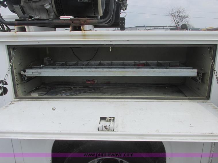 image for item E7184 2007 Ford F550 XL Super Duty service truck