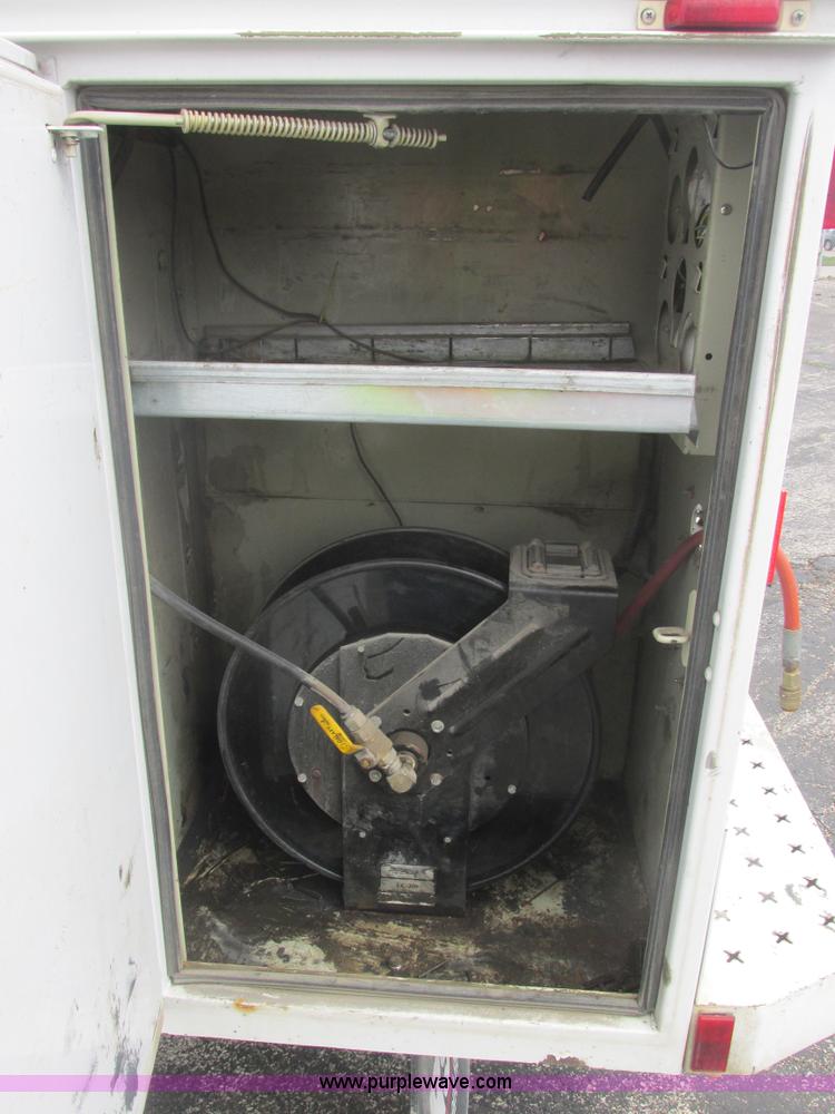 image for item E7184 2007 Ford F550 XL Super Duty service truck