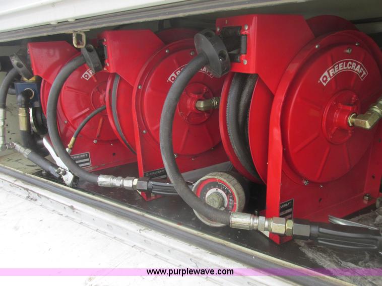 image for item E7184 2007 Ford F550 XL Super Duty service truck