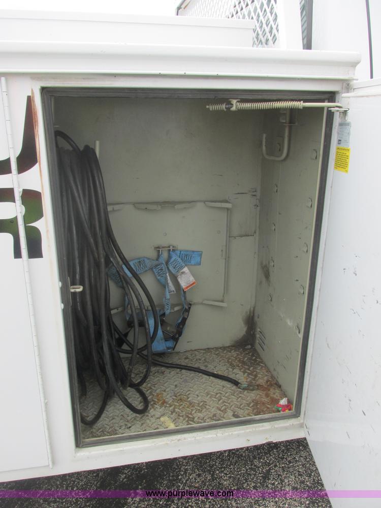 image for item E7184 2007 Ford F550 XL Super Duty service truck