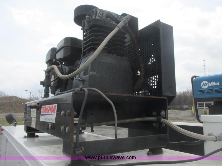 image for item E7184 2007 Ford F550 XL Super Duty service truck