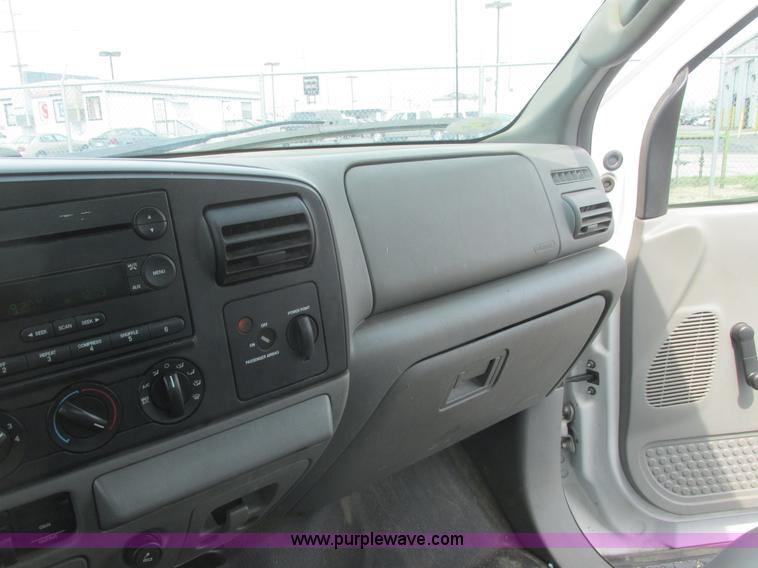 image for item E7184 2007 Ford F550 XL Super Duty service truck
