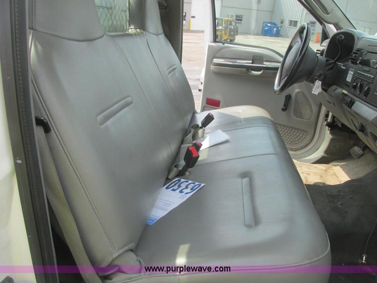 image for item E7184 2007 Ford F550 XL Super Duty service truck