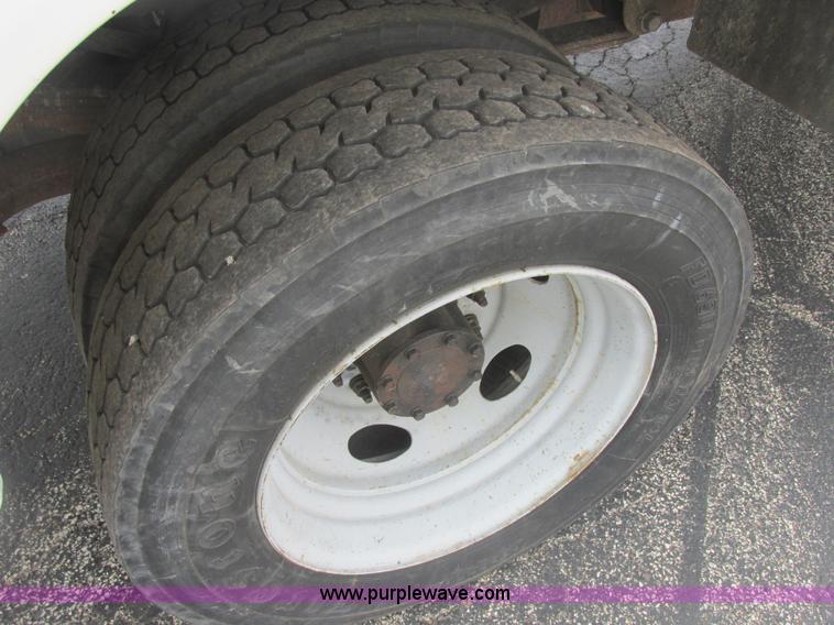 image for item E7184 2007 Ford F550 XL Super Duty service truck