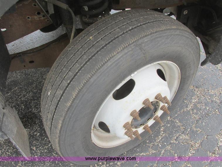 image for item E7184 2007 Ford F550 XL Super Duty service truck