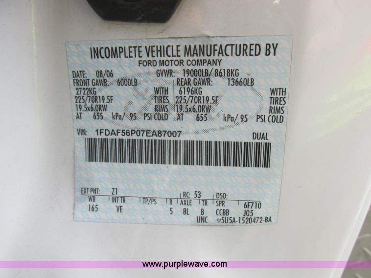 image for item E7184 2007 Ford F550 XL Super Duty service truck