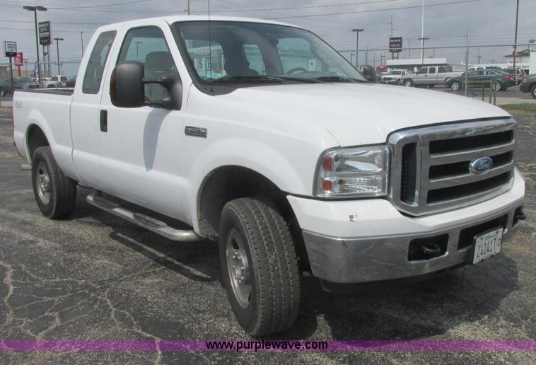 image for item E7186 2007 Ford F250 XLT Super Duty SuperCab pickup truck