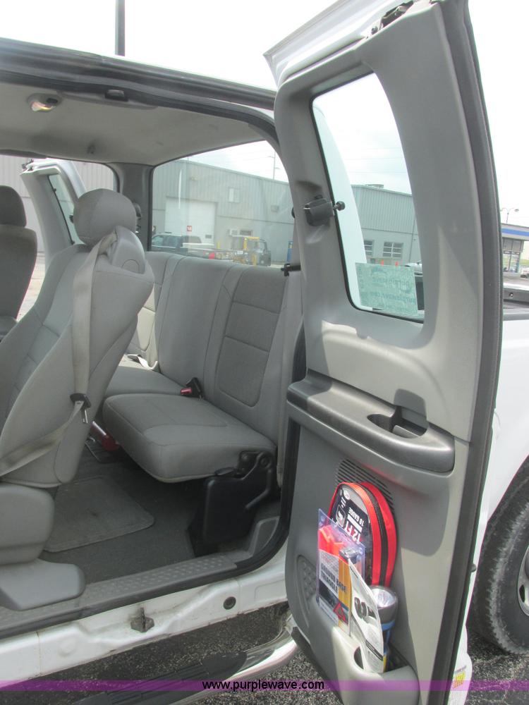 image for item E7186 2007 Ford F250 XLT Super Duty SuperCab pickup truck