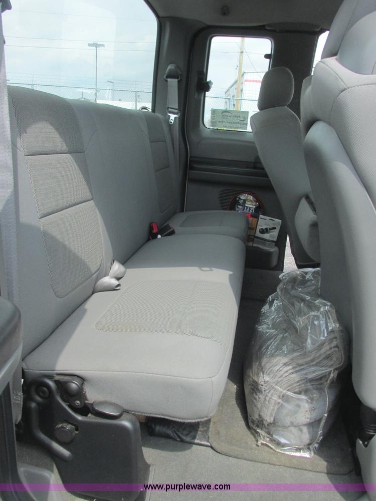 image for item E7186 2007 Ford F250 XLT Super Duty SuperCab pickup truck