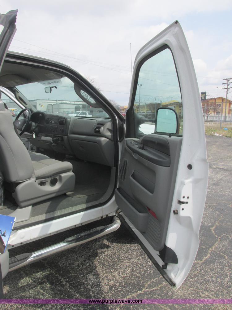 image for item E7186 2007 Ford F250 XLT Super Duty SuperCab pickup truck