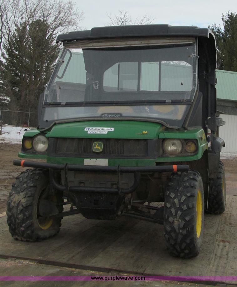 image for item F6000 John Deere Gator 620I utility vehicle