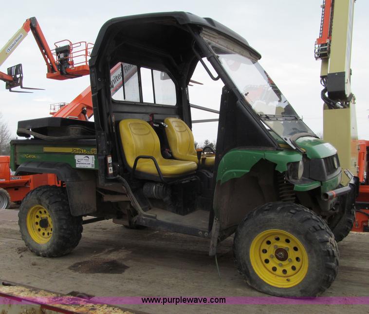 image for item F6000 John Deere Gator 620I utility vehicle