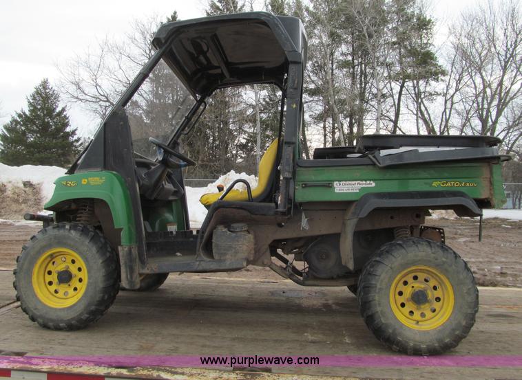 image for item F6000 John Deere Gator 620I utility vehicle