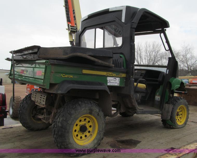 image for item F6000 John Deere Gator 620I utility vehicle