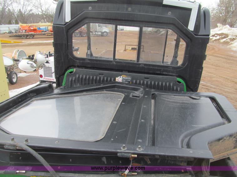image for item F6000 John Deere Gator 620I utility vehicle