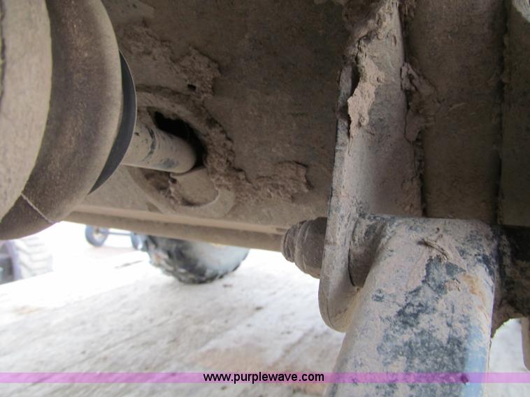 image for item F6000 John Deere Gator 620I utility vehicle