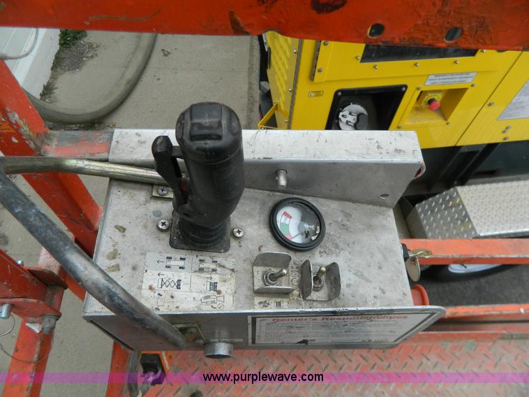 image for item Y9407 2007 Skyjack SJIII 3226 electric scissor lift