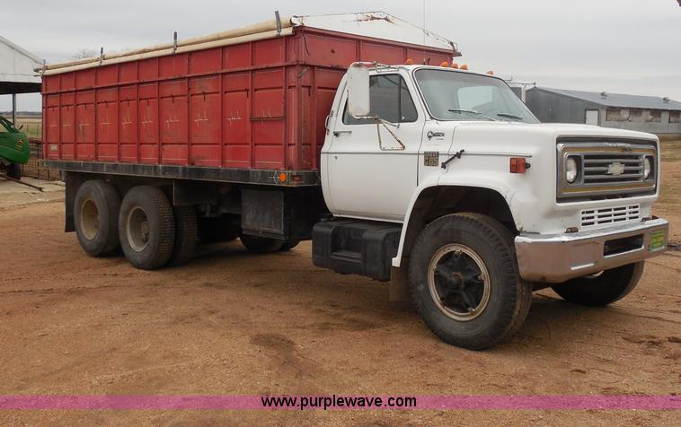 image for item A5154 1976 Chevrolet C65 Custom Deluxe grain truck