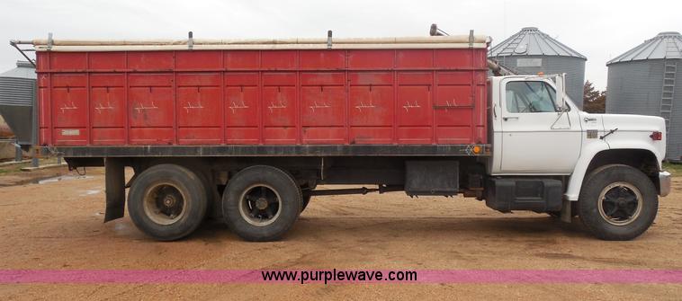 image for item A5154 1976 Chevrolet C65 Custom Deluxe grain truck