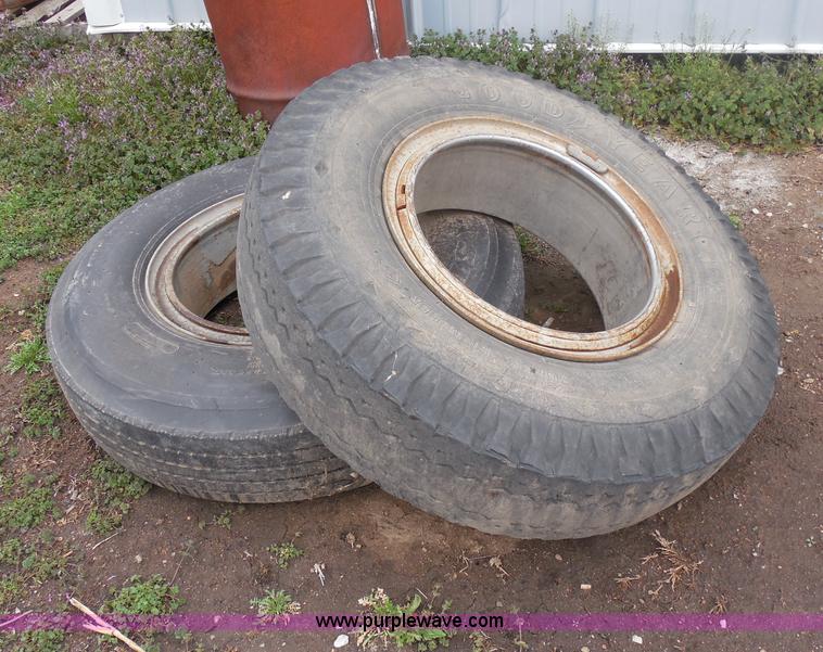 image for item A5154 1976 Chevrolet C65 Custom Deluxe grain truck