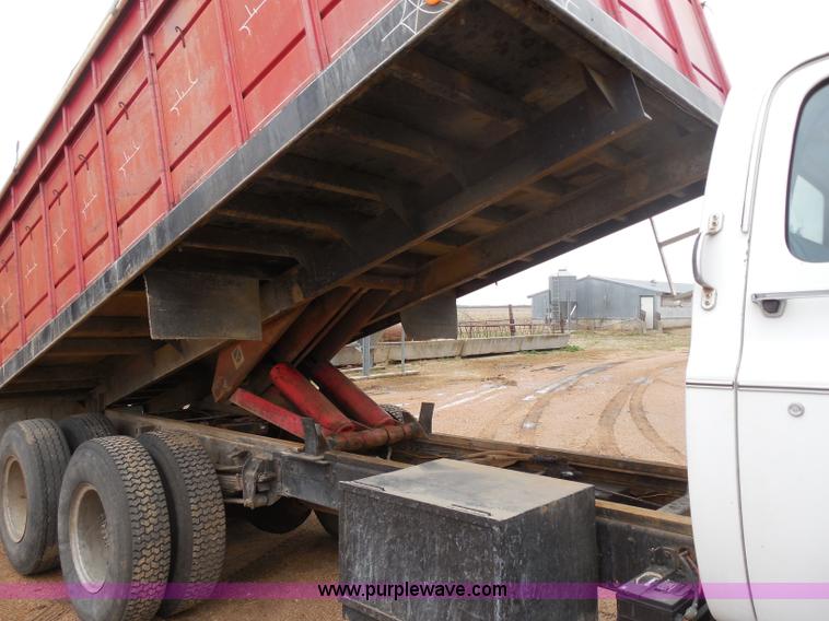 image for item A5154 1976 Chevrolet C65 Custom Deluxe grain truck