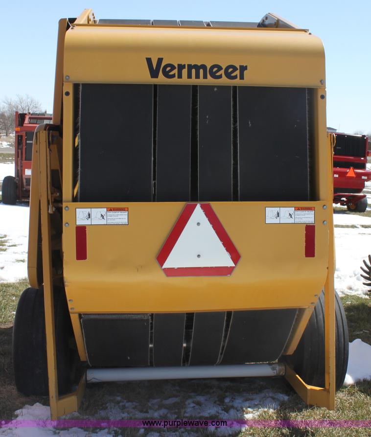 image for item AA9089 1993 Vermeer 604 Series K round baler