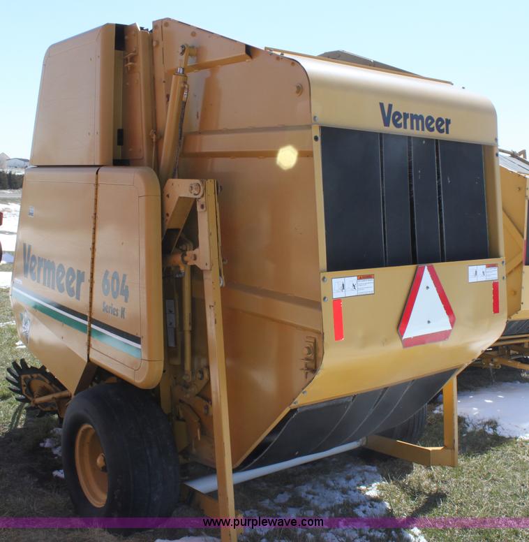 image for item AA9089 1993 Vermeer 604 Series K round baler