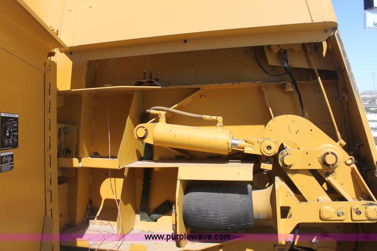 image for item AA9089 1993 Vermeer 604 Series K round baler