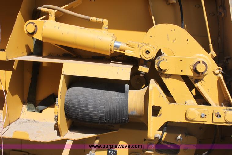 image for item AA9089 1993 Vermeer 604 Series K round baler