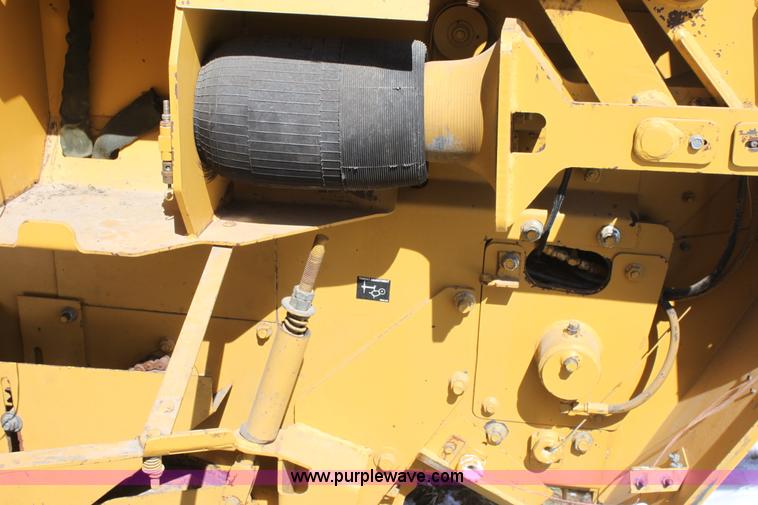 image for item AA9089 1993 Vermeer 604 Series K round baler