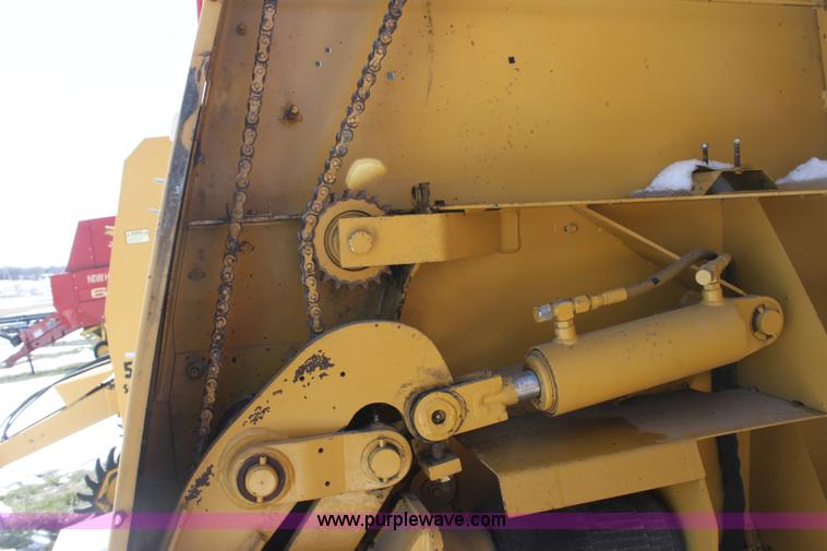 image for item AA9089 1993 Vermeer 604 Series K round baler