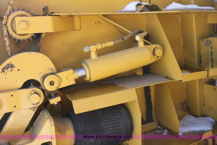 image for item AA9089 1993 Vermeer 604 Series K round baler
