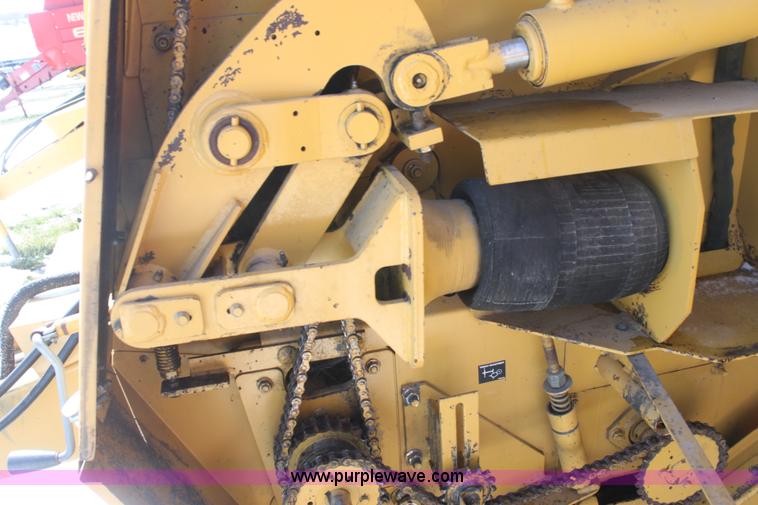 image for item AA9089 1993 Vermeer 604 Series K round baler